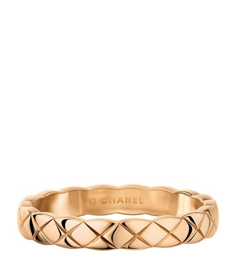chanel coco crush ring beige gold